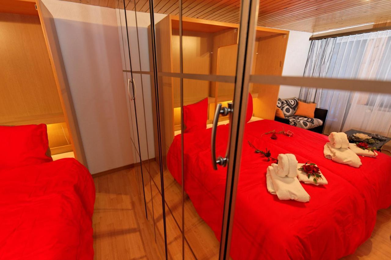 Apartmán Haus Waldheim Grächen Pokoj fotografie